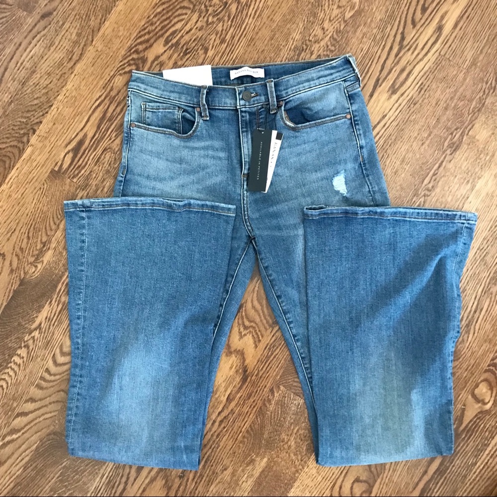 Banana Republic bell bottom jeans. Size 29.